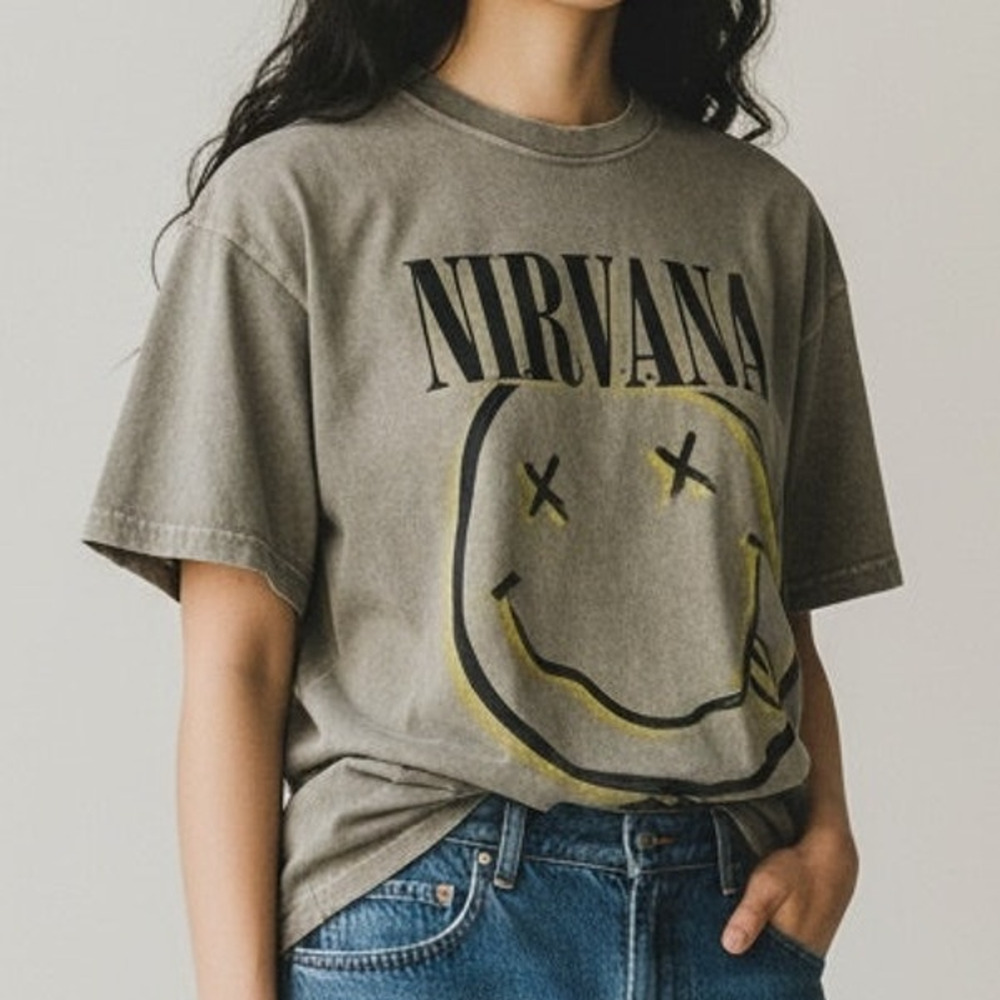 Nirvana Vintage Style Smile Back Short Sleeve Unisex T Shirt Crew Neck XL Brown